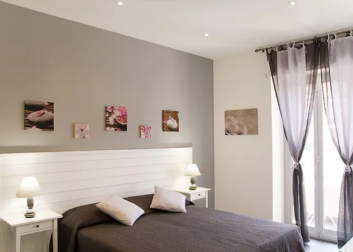 לינה וארוחת בוקר Le Cupole 4*